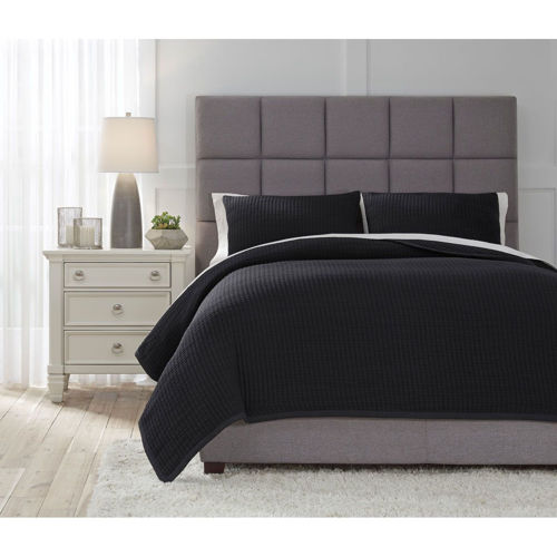 Picture of BLACK COVERLET SET